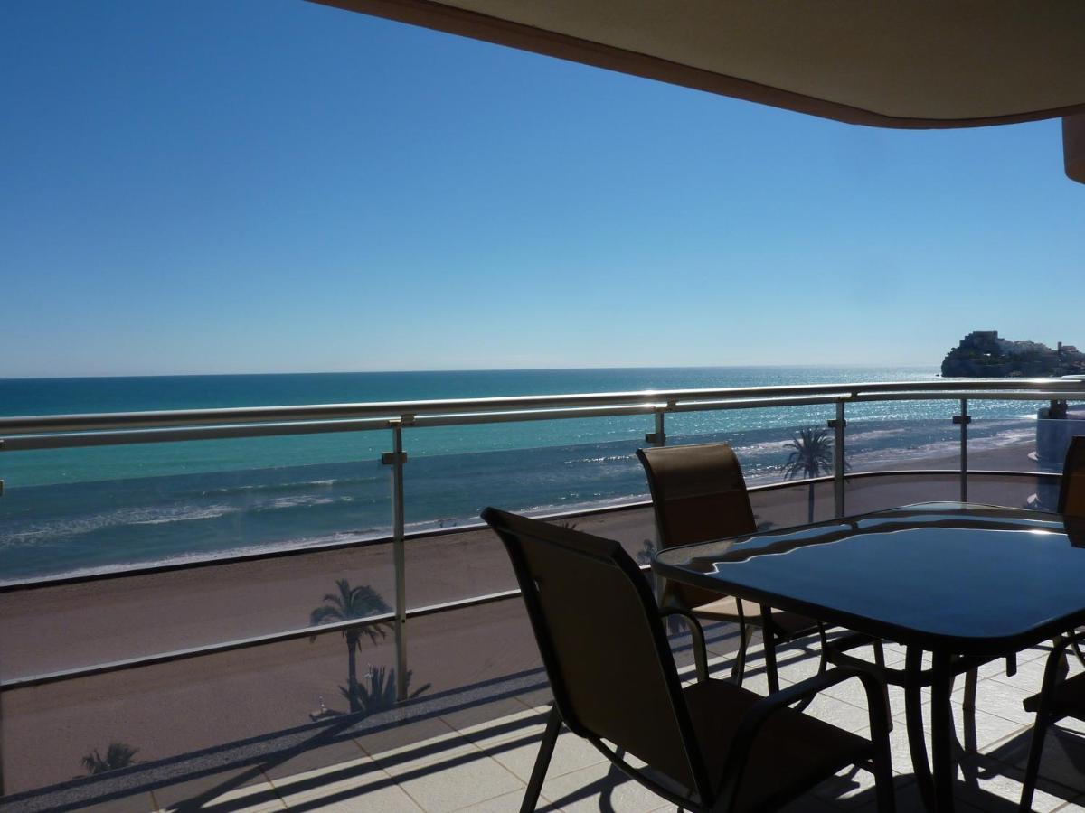 Apartamentos Deluxe Peñíscola Peníscola Quarto foto